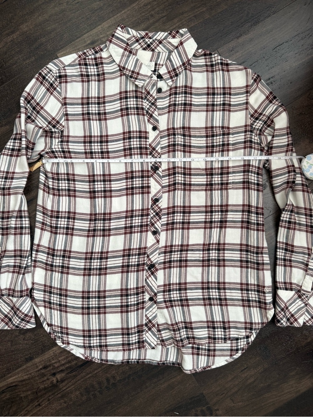 Treasure & Bond Boyfriend Plaid Flannel Shirt XS Rayon Blend Cream Burgundy Soft - Picture 6 of 8